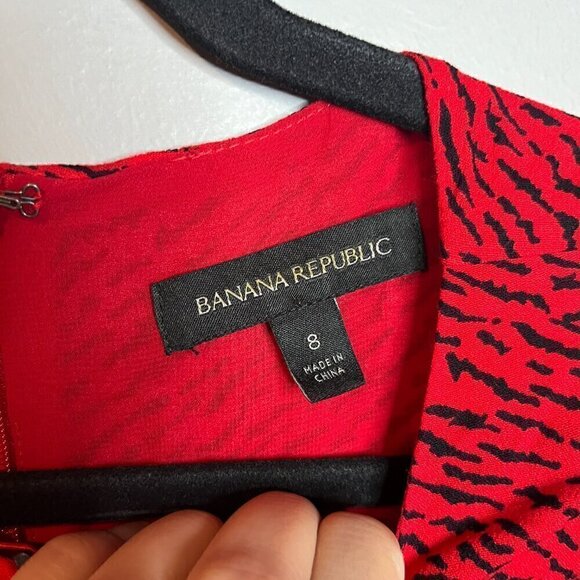 Banana Republic Keyhole Puff Sleeve Dress - Picture 4 of 6